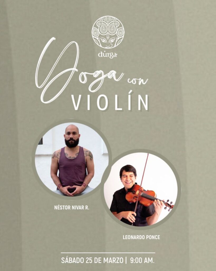 Leonardo Ponce en sesión de yoga con violín